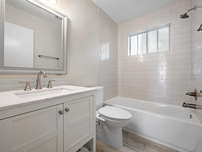 10102 Missel Thrush Dr — Photo 32