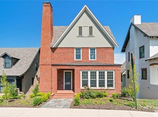 1816 N Clifton Ave, Fayetteville, AR 72701