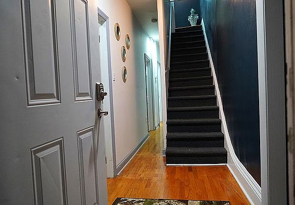 2nd image of 970 Bergen St #2