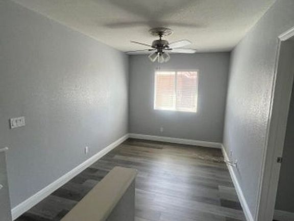 4th image of 810 Palm Tree Ln