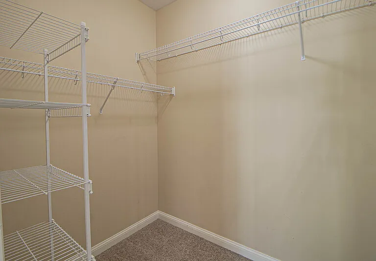 809 Carousel Ct — Photo 13