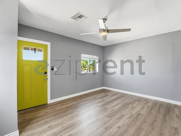 1031 E Roosevelt St #A — Photo 7
