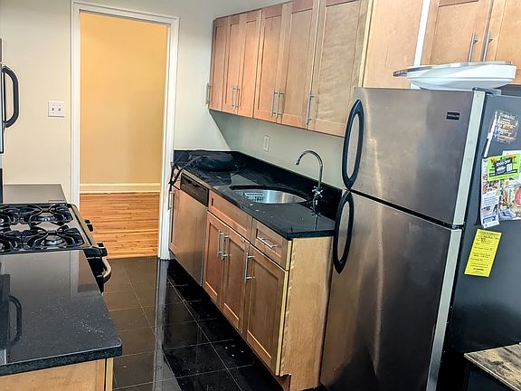2nd image of 216 W 102nd St APT 4D