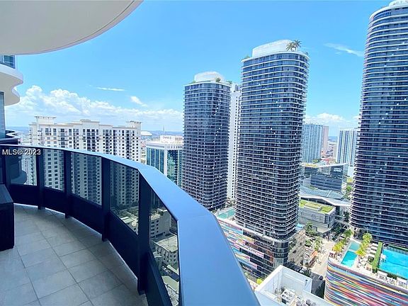 2nd image of 1000 Brickell Plz #3615