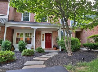 4 Windsor Cir, Chesterbrook, PA 19087