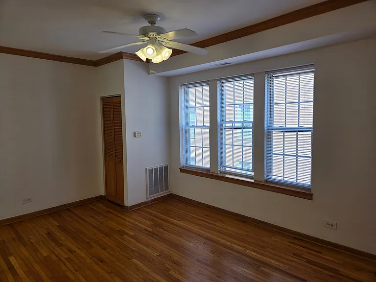 1352 W Jarvis Ave #2 — Photo 7