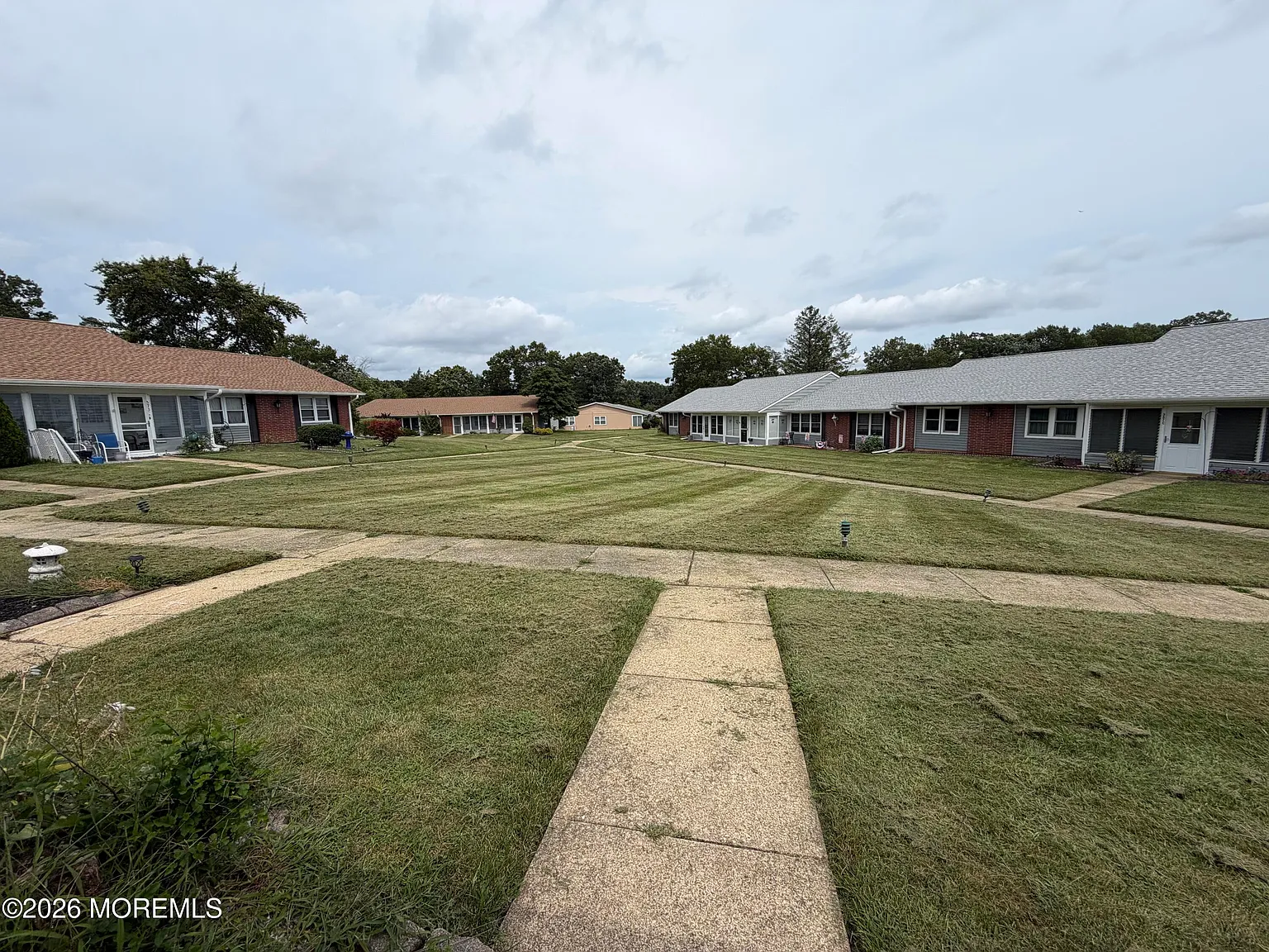 2 bed, 982 sqft, $2,000 — Photo 3