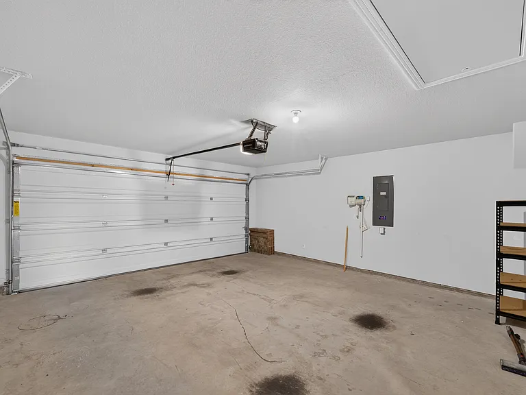2819 Diamondback Dr — Photo 32
