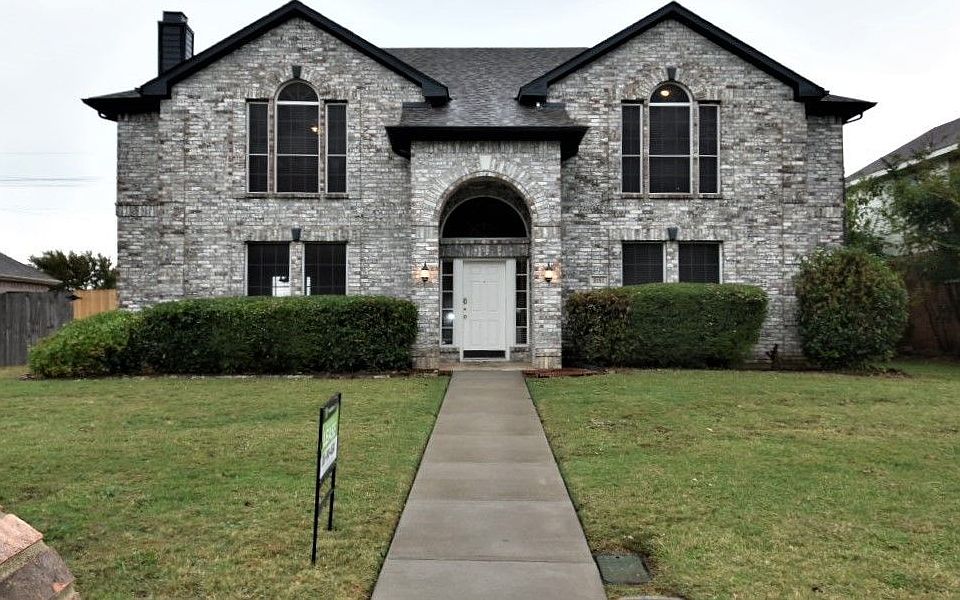 1st image of 2161 Oriole Dr