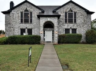 2161 Oriole Dr, Lewisville, TX 75077