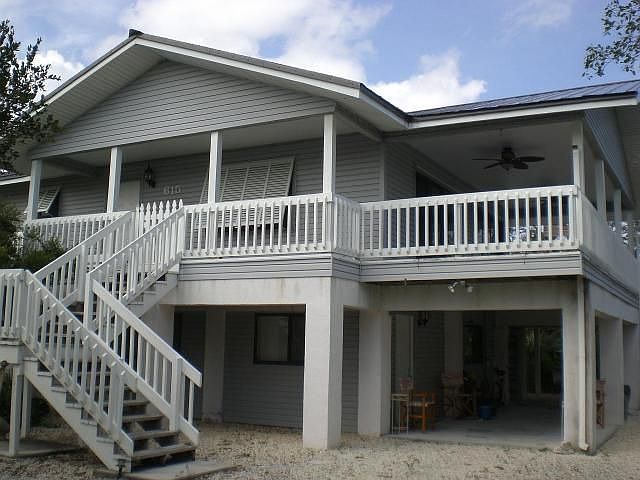 1st image of 810 W Shore Dr