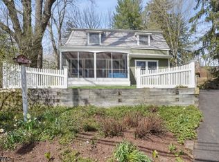 126 Lake Valley Rd, Morristown, NJ 07960