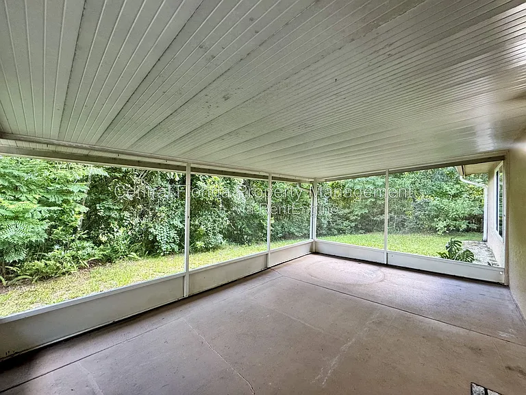 658 Elwood St — Photo 24
