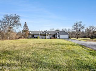 2954 English Rd, Kimball, MI 48074