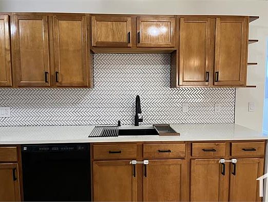 5th image of 5604 Pebble Brook Ln