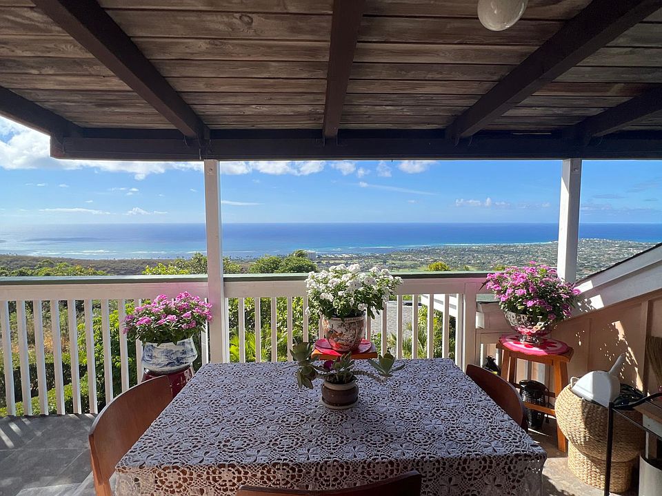 180 View of Pacific Ocean Diamond Head and Waialae Golf Course