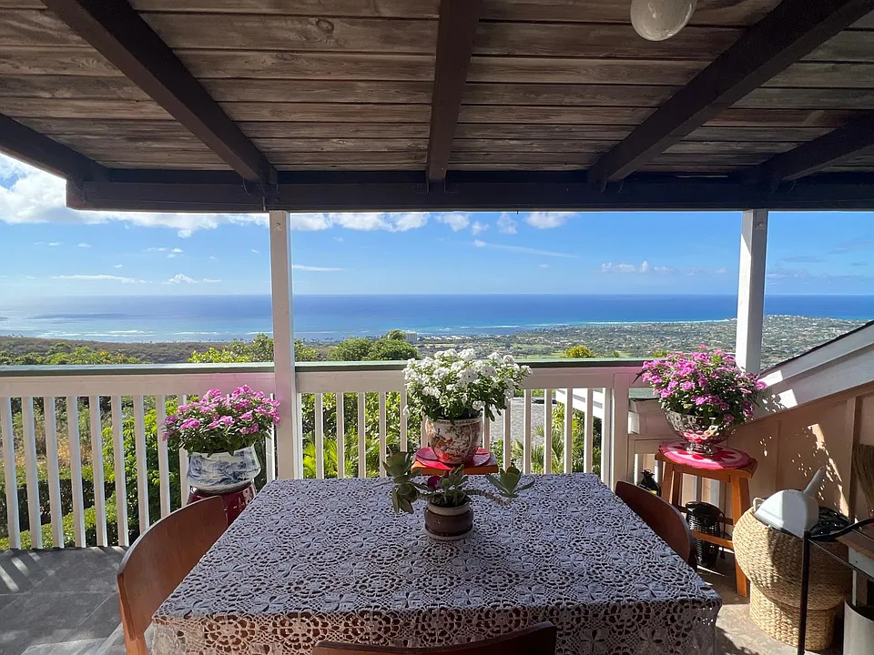 180 View of Pacific Ocean Diamond Head and Waialae Golf Course