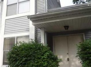 37 Woodlake Manor Dr, Lakewood, NJ 08701