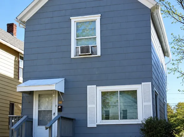189 8th St NW, Barberton, OH 44203