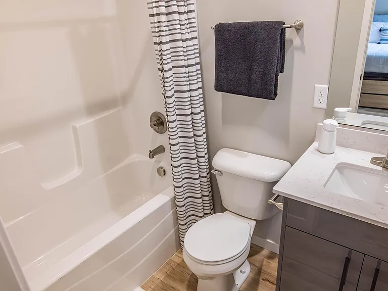 307 E White St — Photo 21
