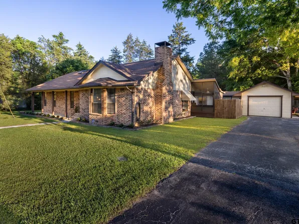 7538 Valley View Dr, Frankston, TX 75763