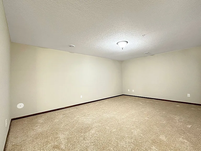 9496 Declaration Dr — Photo 18