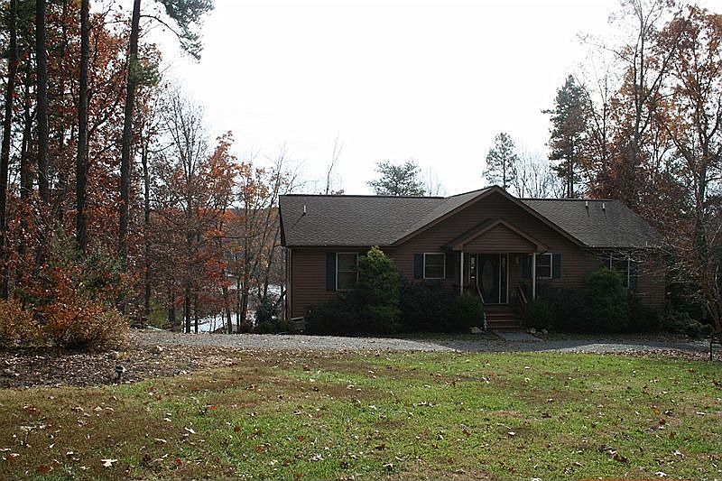 1st image of 368 Dickinson Dr