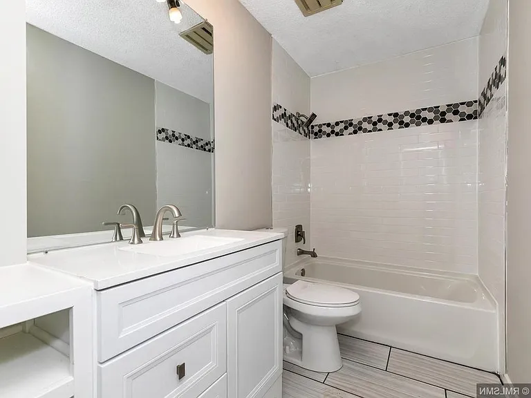 10213 Quebec Ave S — Photo 10