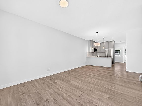 3rd image of 3816 Chrustawka Pl SW