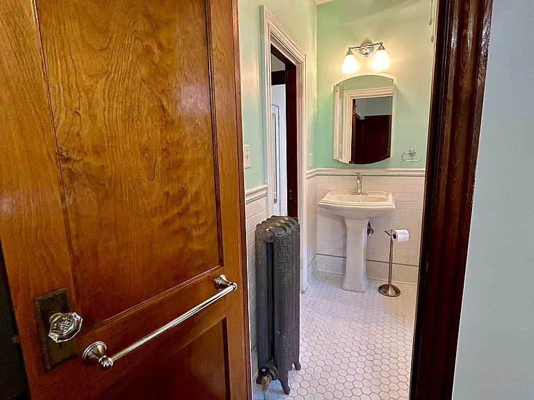5010 Pulaski Ave — Photo 22