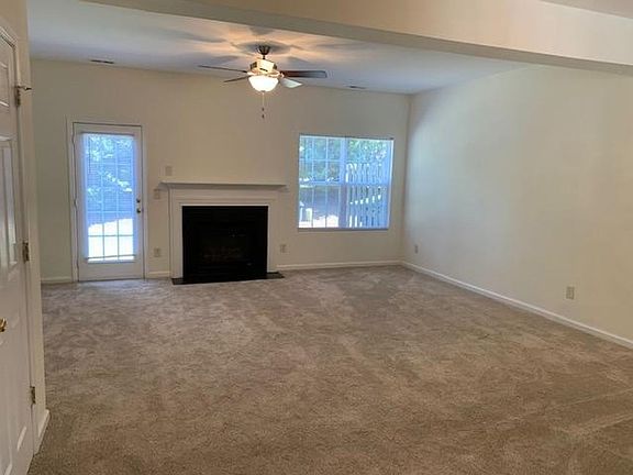 5th image of 104 Graystar Rd