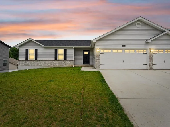 1116 Slapshot Dr, Foristell, MO 63348
