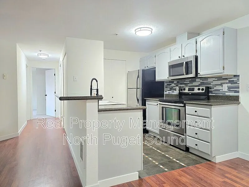 1001 W Casino Rd — Photo 2