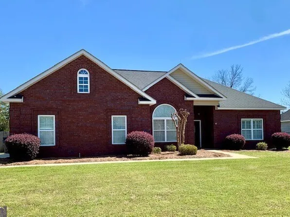 144 Dora Ln, Byron, GA 31008