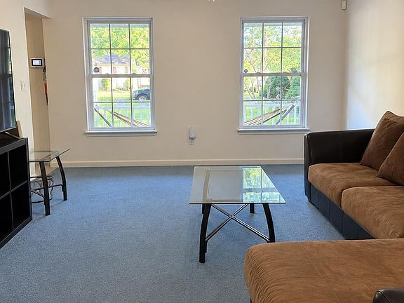 3rd image of 323 Spruce Ave