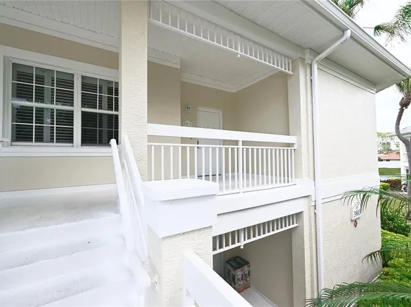 3803 54th Dr W Unit 201, Bradenton, FL 34210