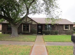 201 Valley Brook Dr, La Porte, TX 77571