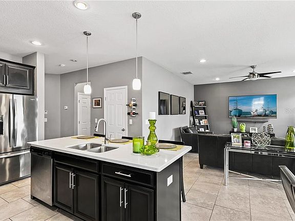 4th image of 2521 Amati Dr