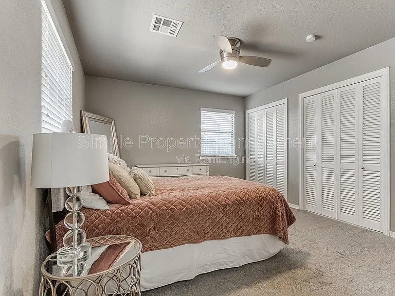 4136 NW 61st Ter — Photo 24