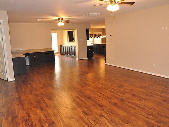 2nd image of 2121 22nd Ave N