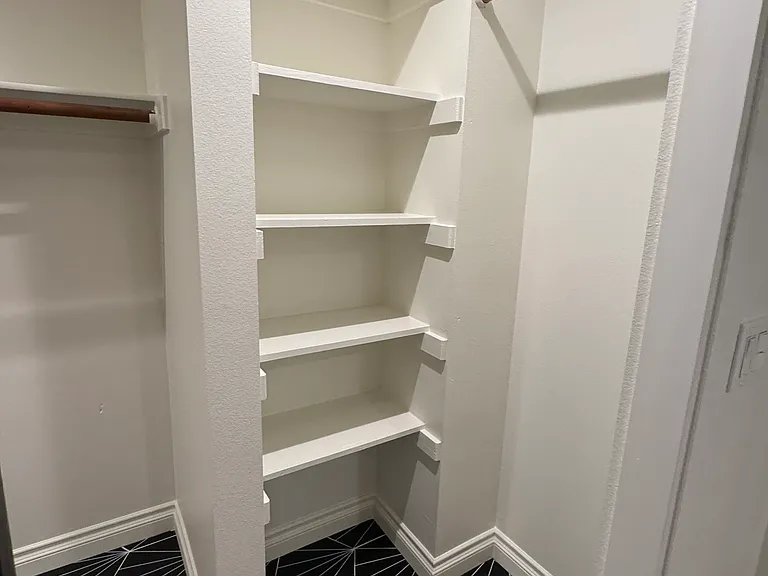 2620 Elden Ave — Photo 11