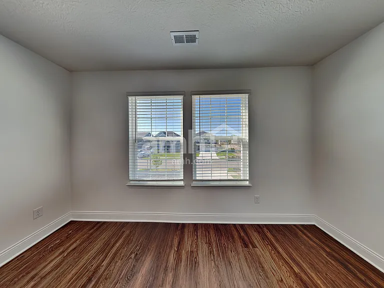 8300 Northpoint Dr — Photo 22