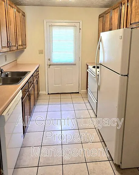 40 Maria Cir — Photo 3