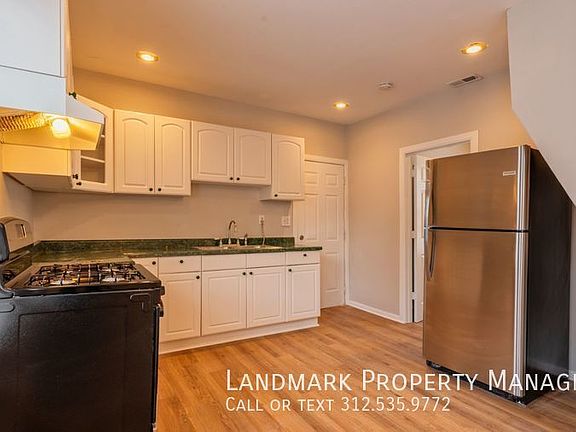 3rd image of 1529 W Cortez St APT 2F