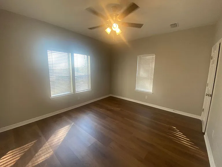 388 Massalina Dr — Photo 9