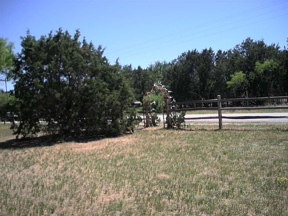 3rd image of 414 County Road 118