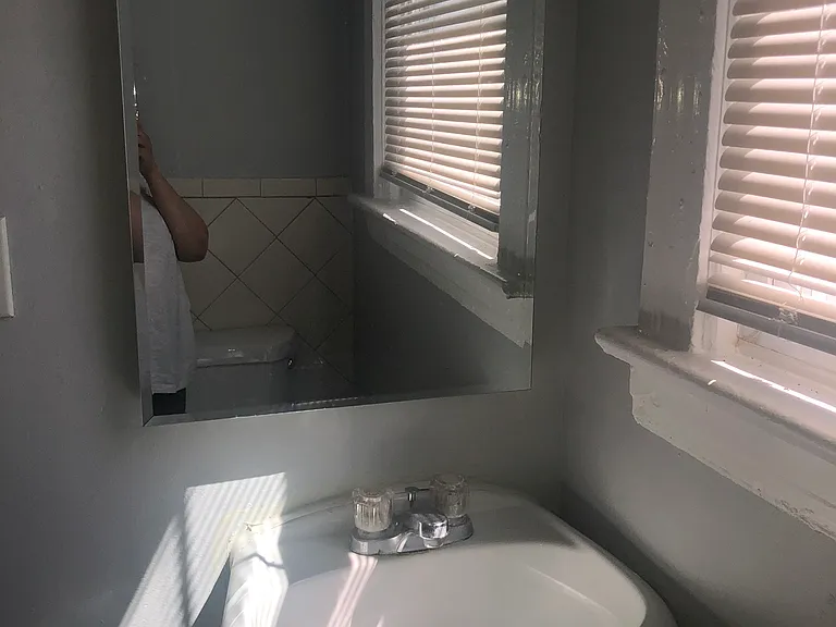 39 Schuyler Ter #2A — Photo 13