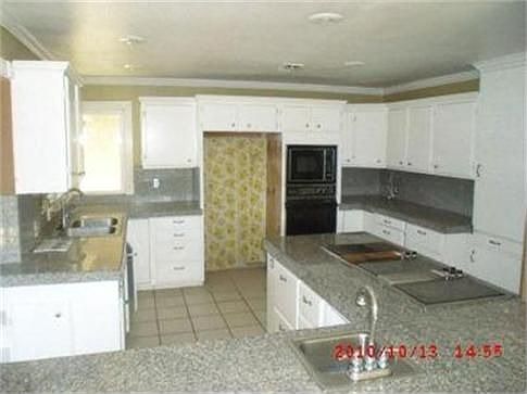 4th image of 800 N White Ln