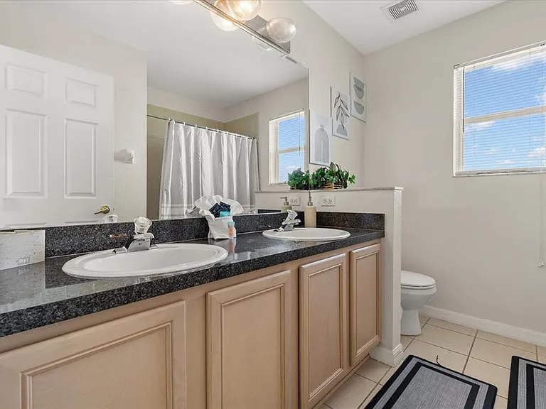526 Windsor Pl — Photo 20