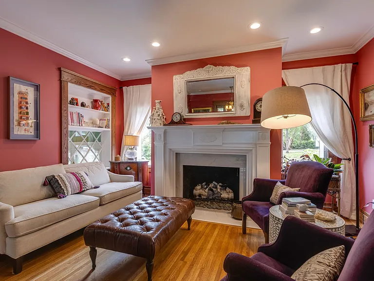 1715 Cedar Ln — Photo 6